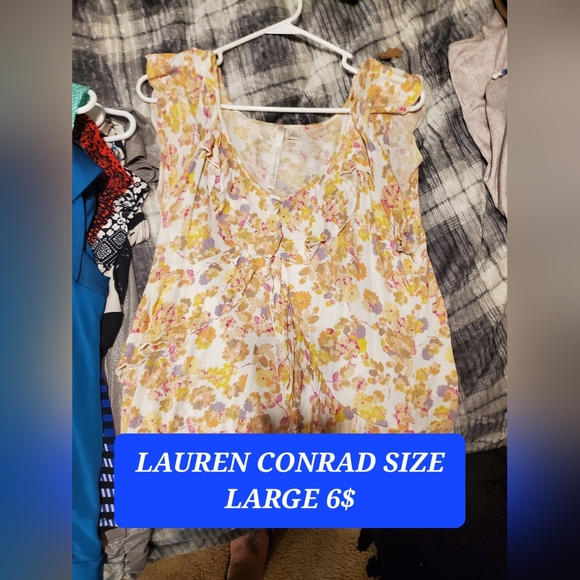 Tops - Picture 2 of 16